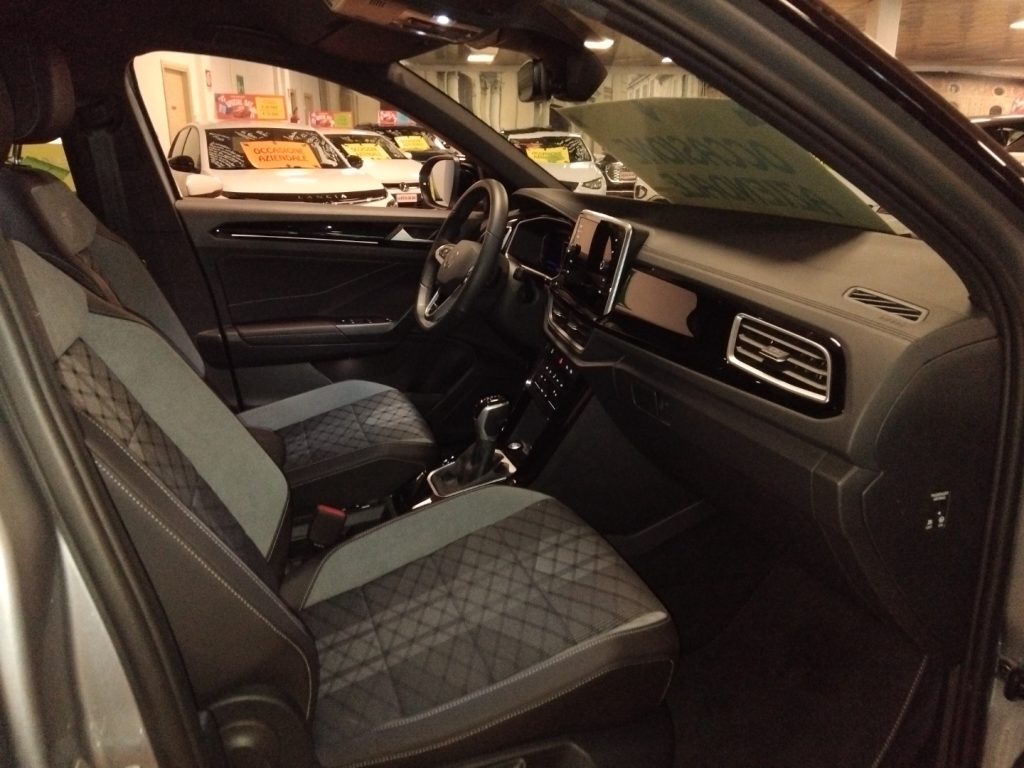 VOLKSWAGEN T-Roc 1.5 TSI DSG R-Line 18 VIDEO LED C/GRIMALDI SP.DAY - 13
