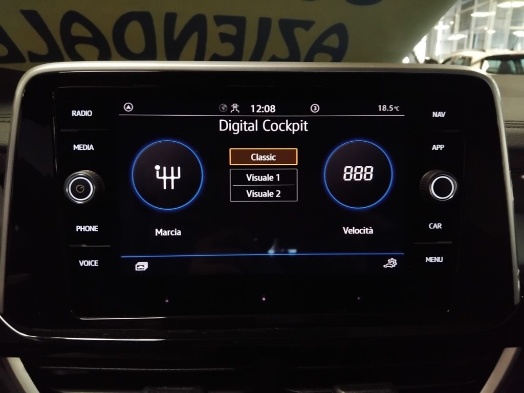 VOLKSWAGEN T-Roc 1.5 TSI DSG R-Line 18 VIDEO LED C/GRIMALDI SP.DAY - 26