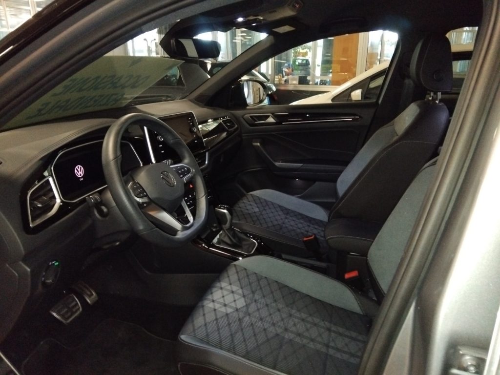 VOLKSWAGEN T-Roc 1.5 TSI DSG R-Line 18 VIDEO LED C/GRIMALDI SP.DAY - 15