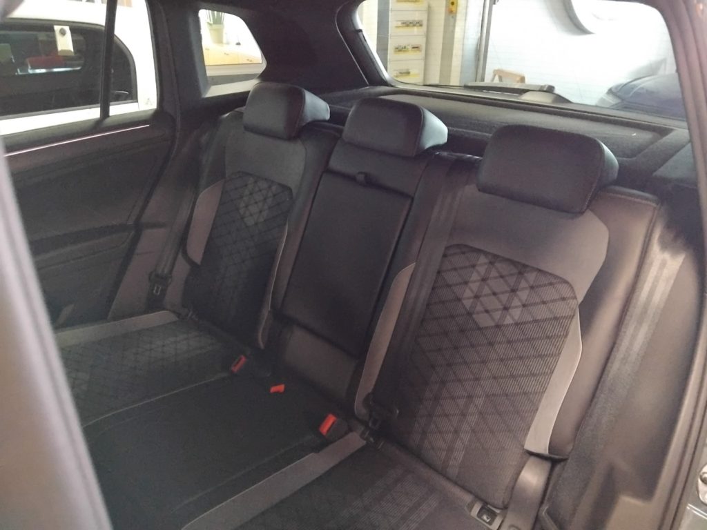 VOLKSWAGEN Tiguan 2.0 TDI 150 CV DSG R-Line 19 C/GRIMALDI SP.DAY - 10