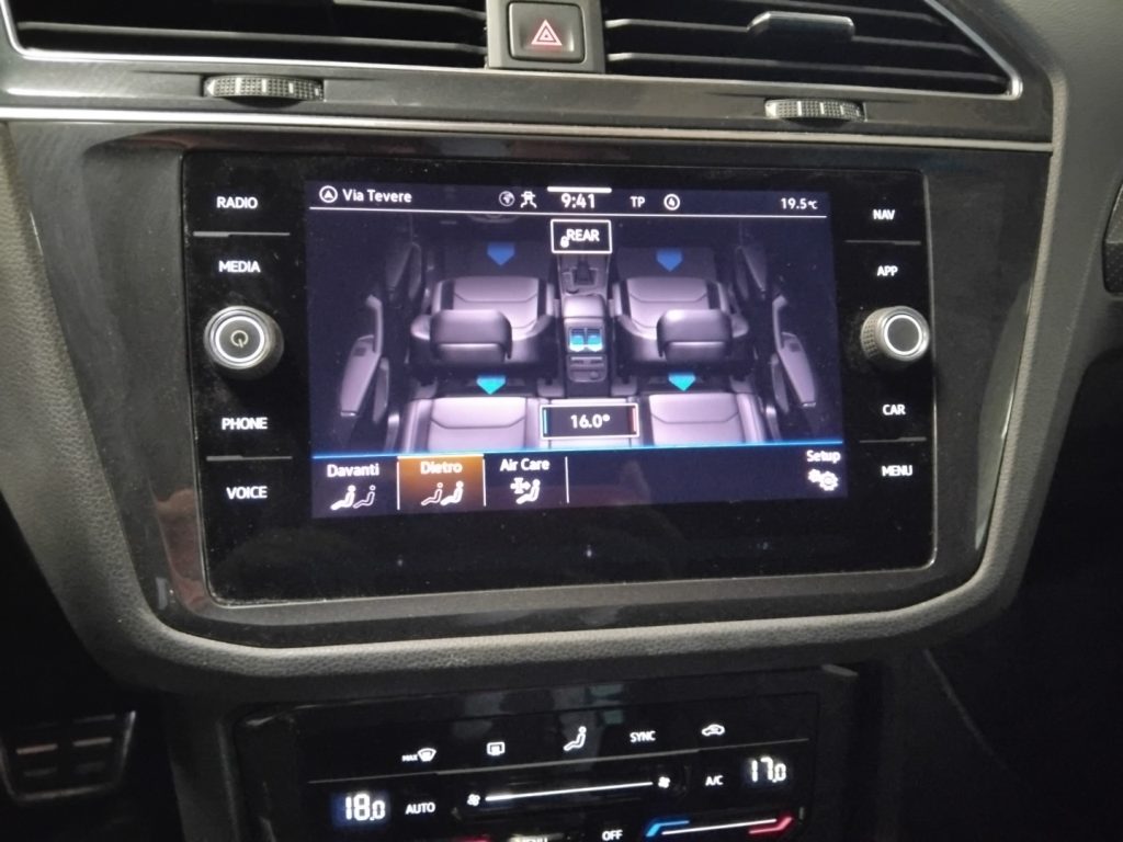 VOLKSWAGEN Tiguan 2.0 TDI 150 CV DSG R-Line 19 C/GRIMALDI SP.DAY - 31