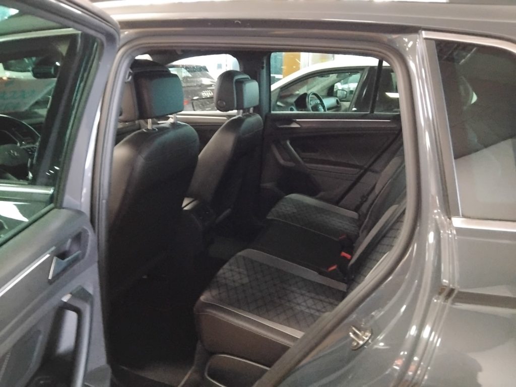 VOLKSWAGEN Tiguan 2.0 TDI 150 CV DSG R-Line 19 C/GRIMALDI SP.DAY - 9