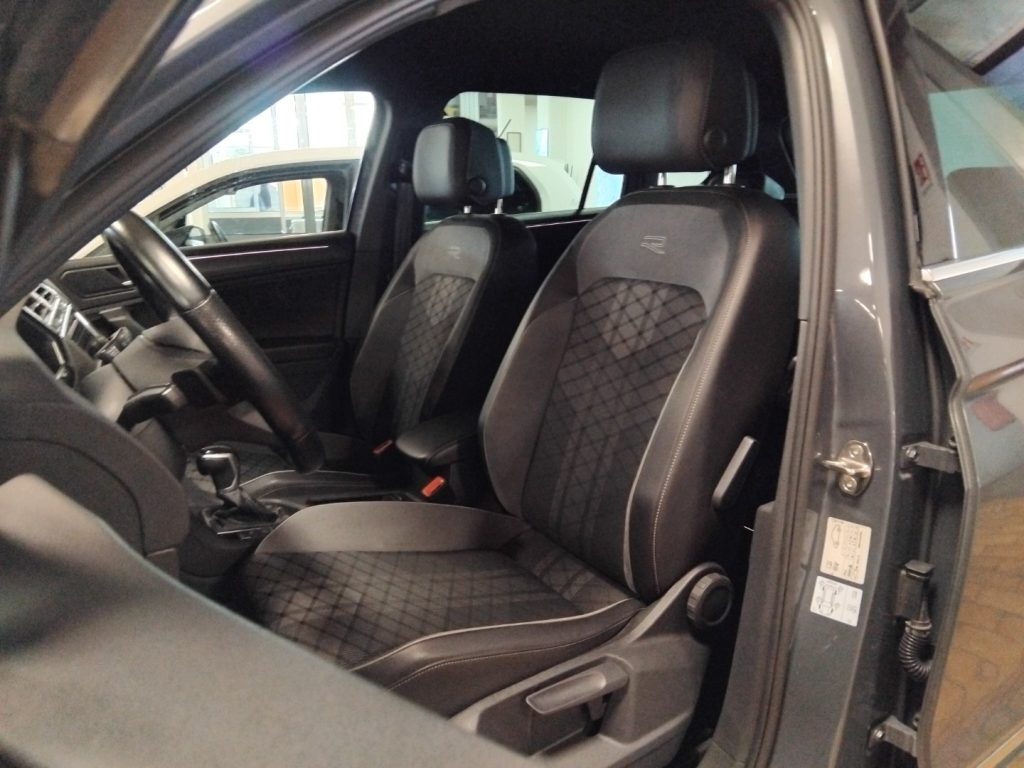 VOLKSWAGEN Tiguan 2.0 TDI 150 CV DSG R-Line 19 C/GRIMALDI SP.DAY - 17