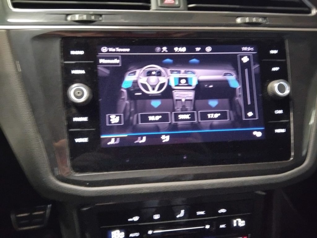 VOLKSWAGEN Tiguan 2.0 TDI 150 CV DSG R-Line 19 C/GRIMALDI SP.DAY - 30