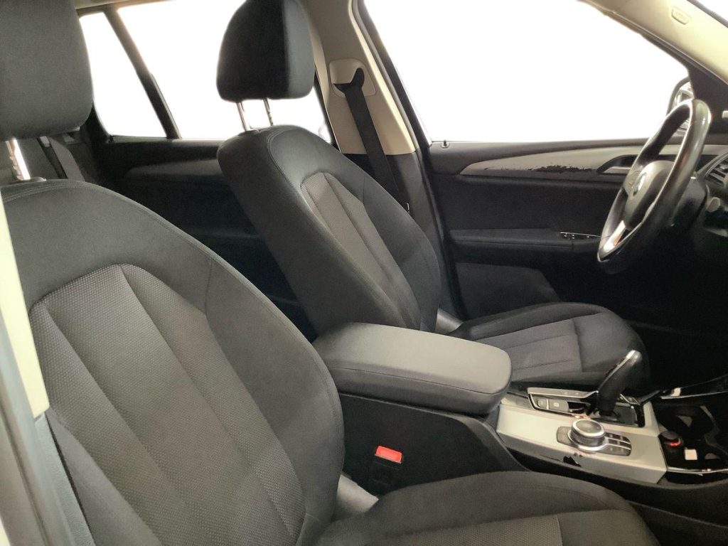 BMW X3 xDrive20d Business Advantage - 10