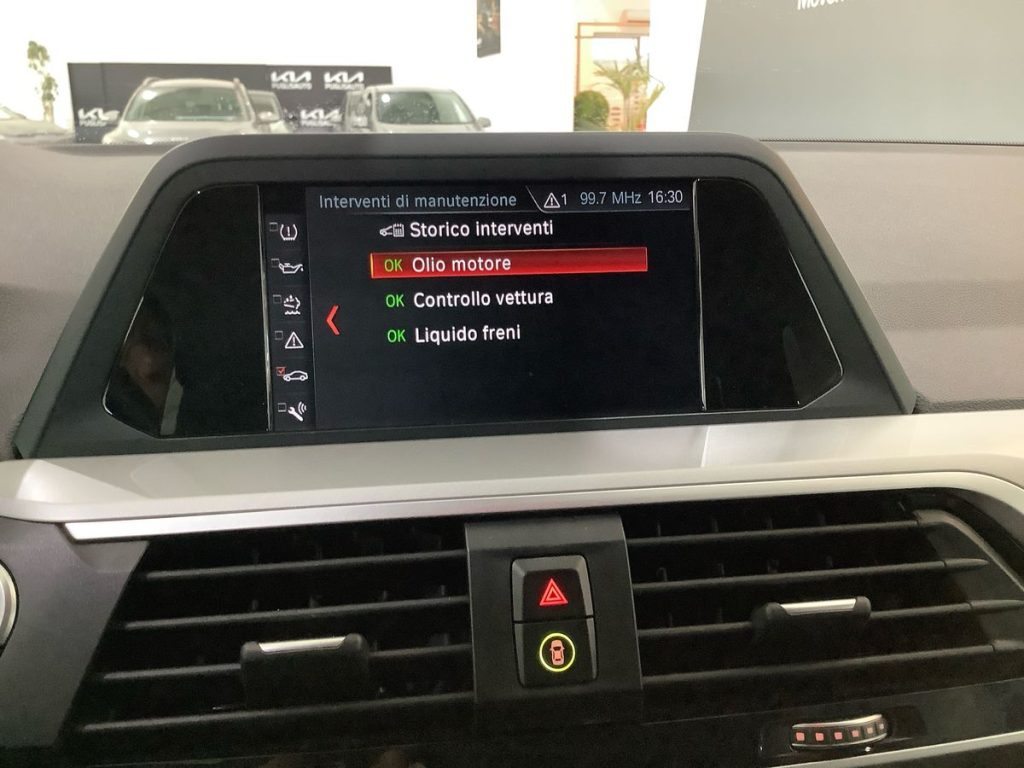 BMW X3 xDrive20d Business Advantage - 17