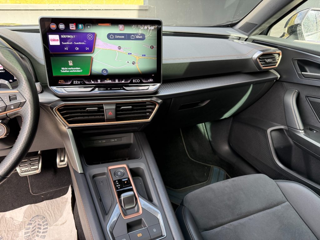 CUPRA Formentor 1.5 e-Hybrid DSG Dark Stone Navi LED 360° Pano - 10