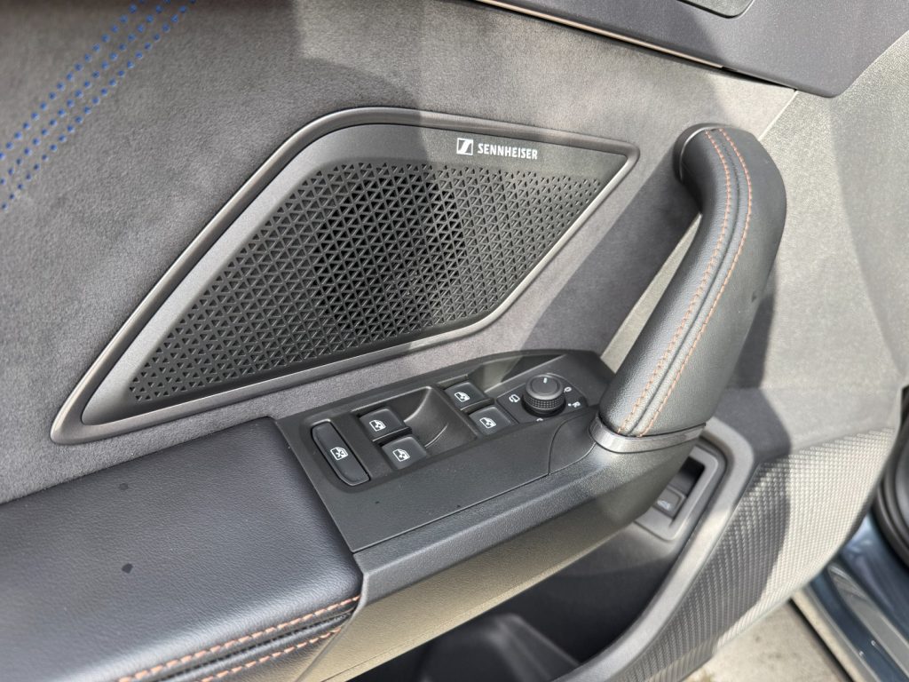 CUPRA Formentor 1.5 e-Hybrid DSG Dark Stone Navi LED 360° Pano - 12