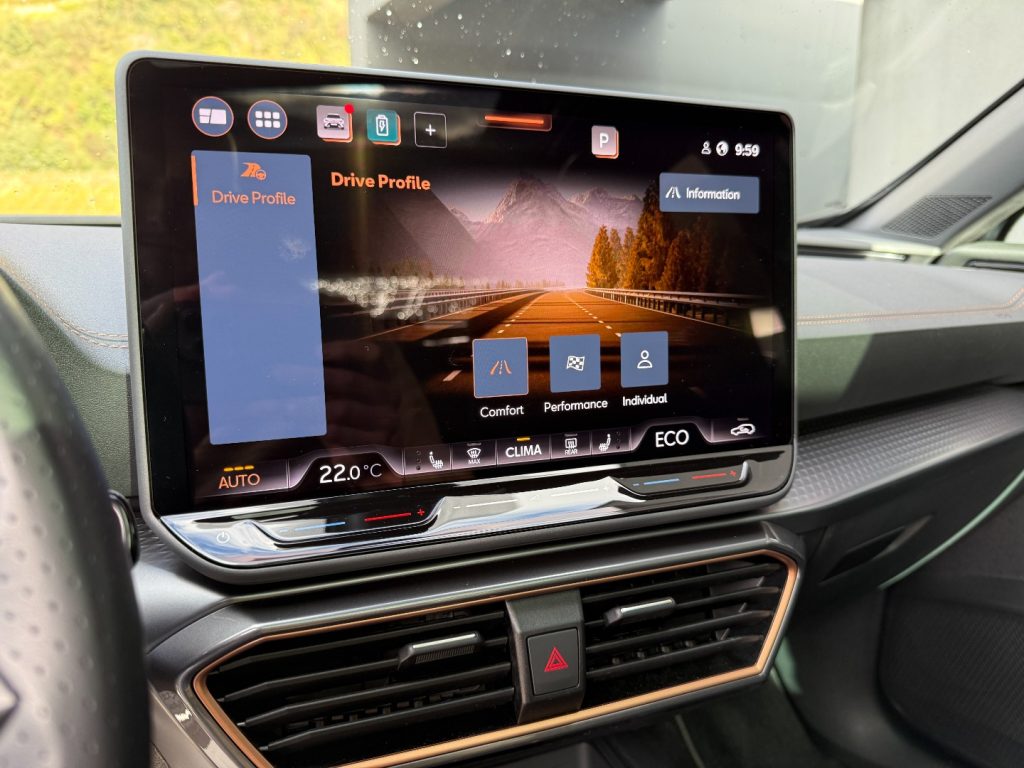 CUPRA Formentor 1.5 e-Hybrid DSG Dark Stone Navi LED 360° Pano - 18