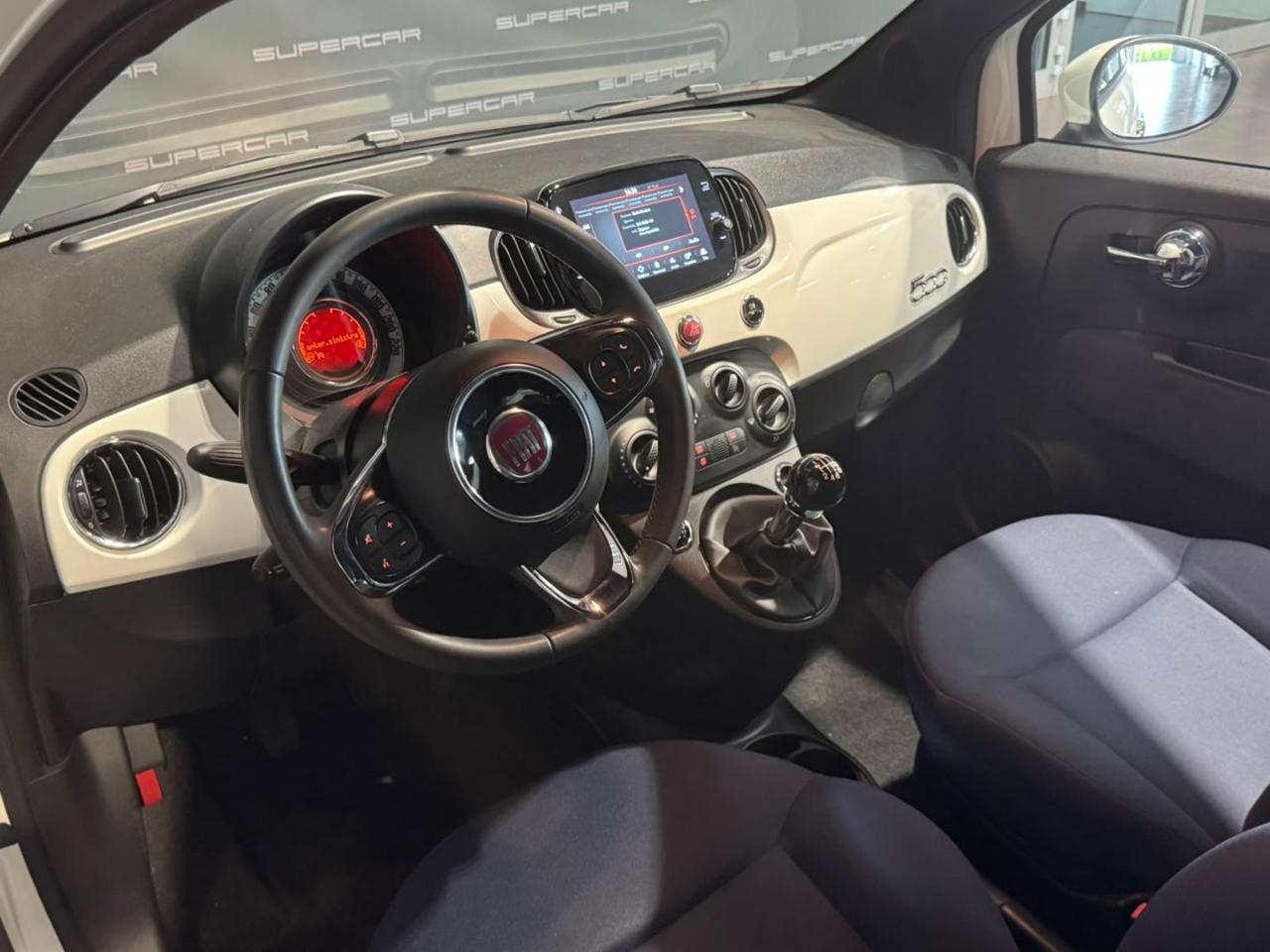 FIAT 500 1.0 Hybrid Club - 11