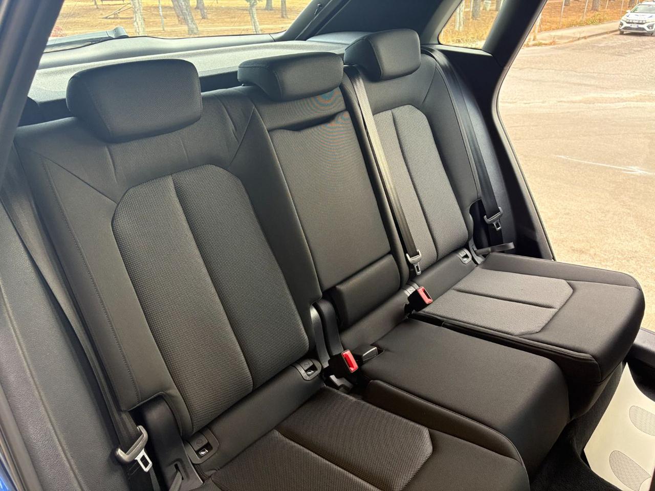 AUDI Q3 35 TDI S tronic Business Advanced-CERCHI 19 - 20
