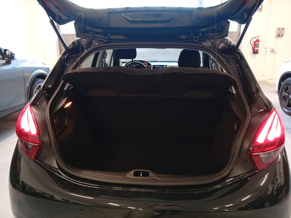 PEUGEOT 208 208 5p 1.2 puretech Active 82cv - 7
