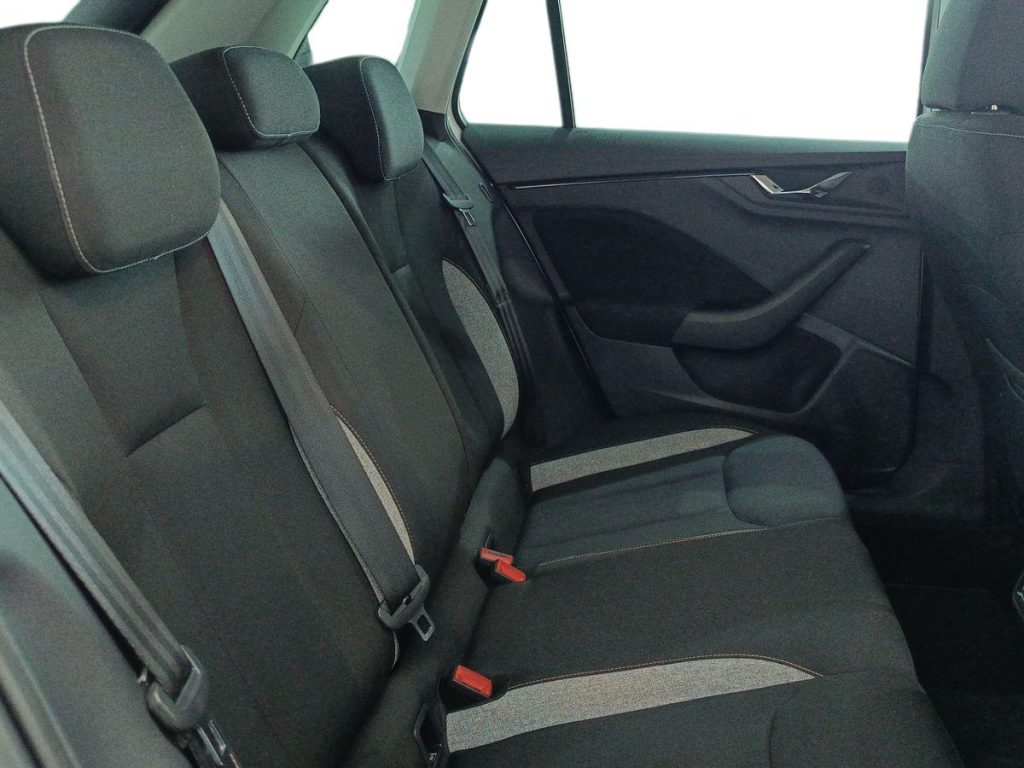 SKODA Kamiq 1.0 TSI 115 CV DSG Black Dots - 11