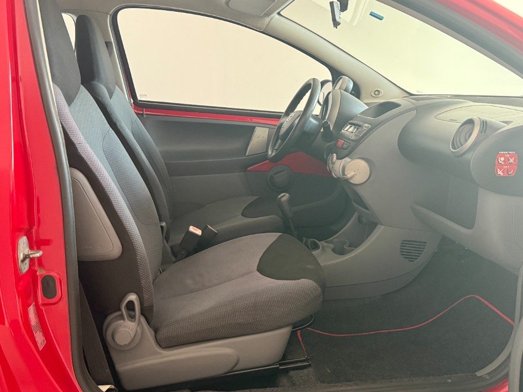 TOYOTA Aygo 1.0 12V VVT-i 3 porte Sol - 8
