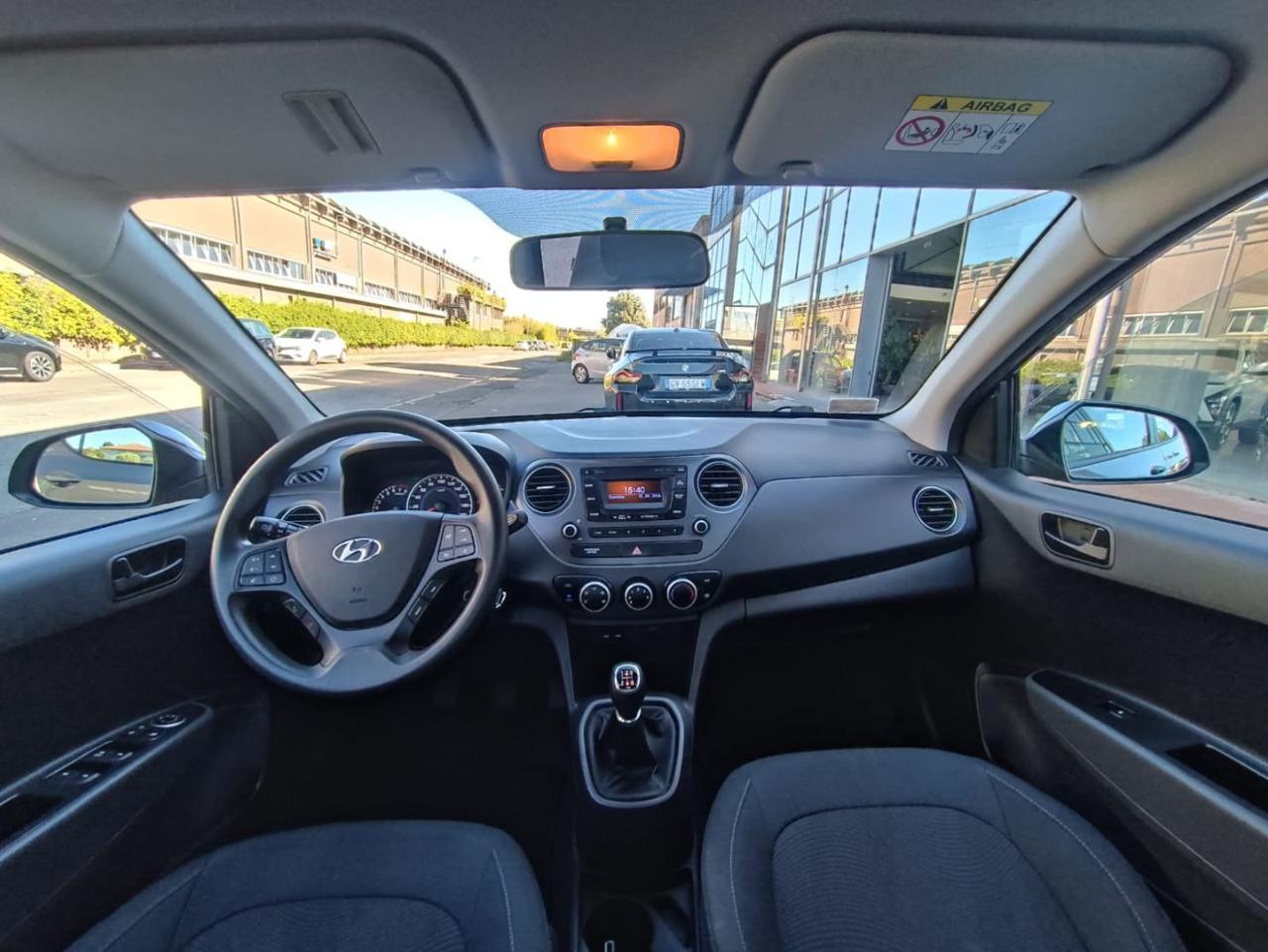 HYUNDAI i10 1.0 MPI Login - 19