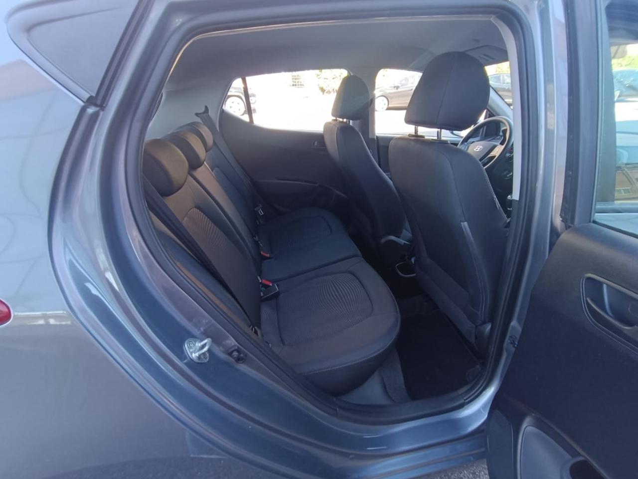 HYUNDAI i10 1.0 MPI Login - 17