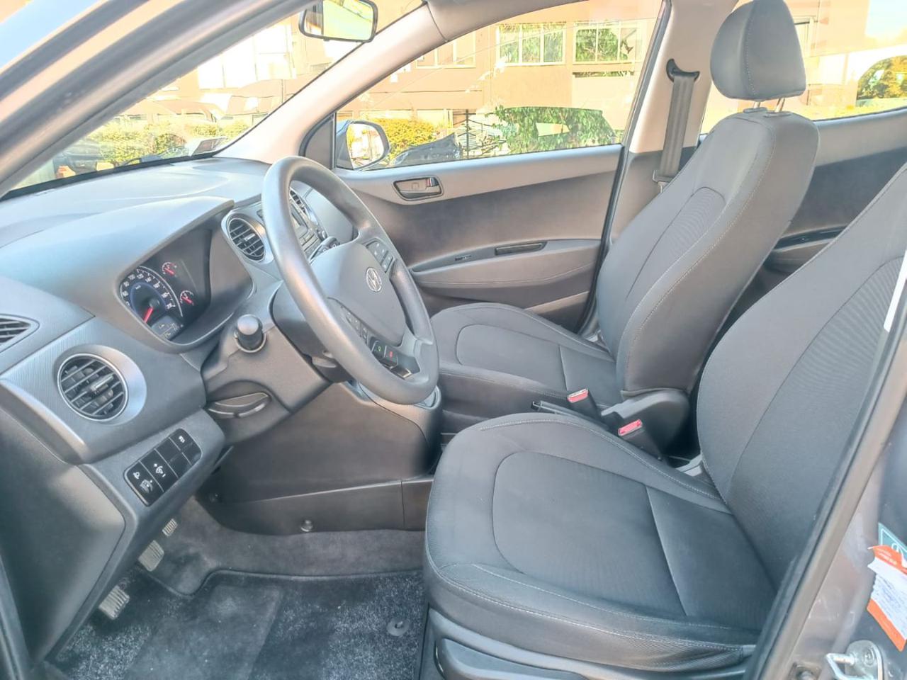 HYUNDAI i10 1.0 MPI Login - 25