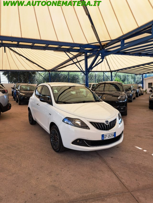 LANCIA Ypsilon Bianco pastello