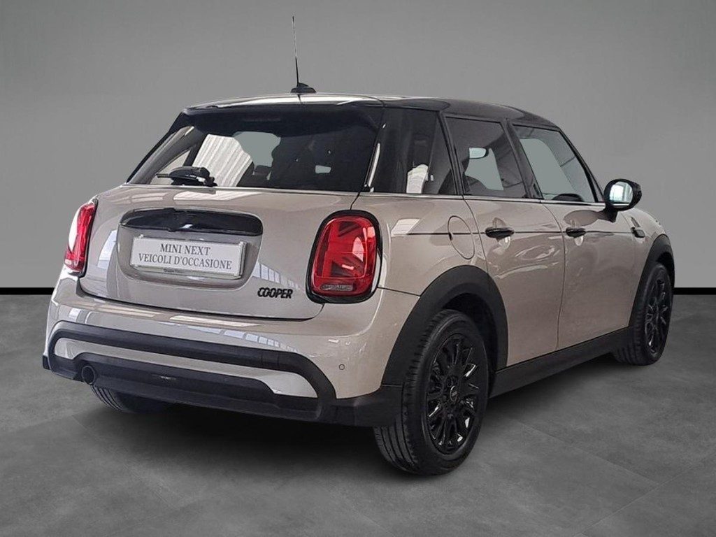 MINI Cooper 1.5 Cooper Classic 5 porte Pacchetto Premium Aut. - 16