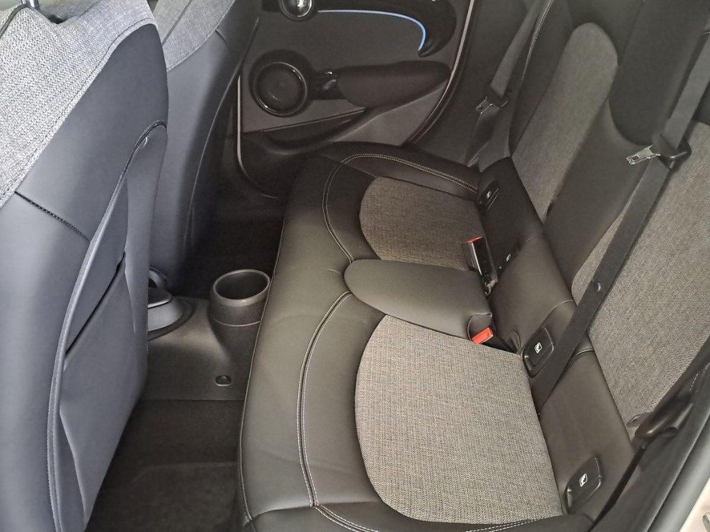 MINI Cooper 1.5 Cooper Classic 5 porte Pacchetto Premium Aut. - 11