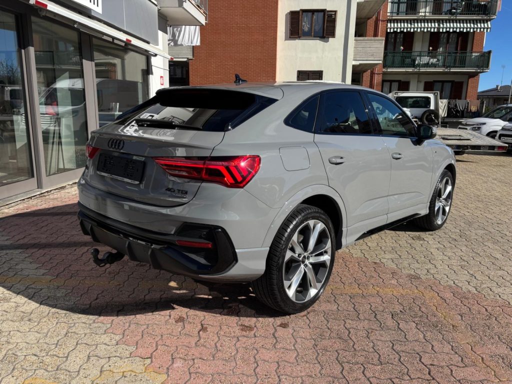 AUDI Q3 SPB 40 TDI Quattro S-Tronic S-Line *GANCIO TRAINO - 5
