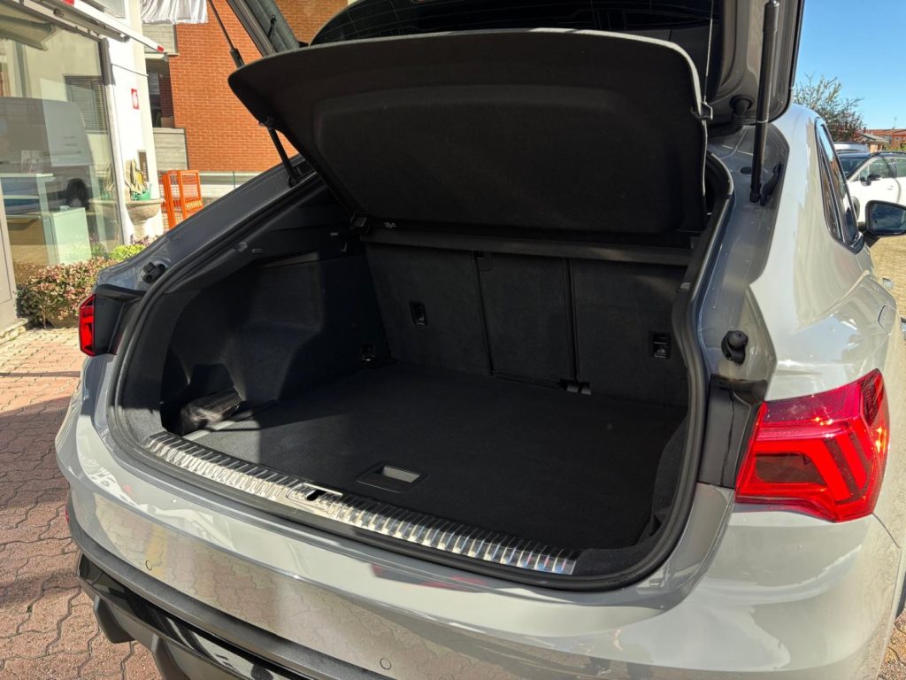 AUDI Q3 SPB 40 TDI Quattro S-Tronic S-Line *GANCIO TRAINO - 12