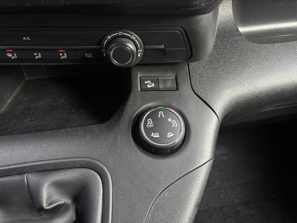 OPEL Combo Cargo XL 1.5 Diesel 100CV 3 POSTI-GOMME 4 STAGIONI - 16