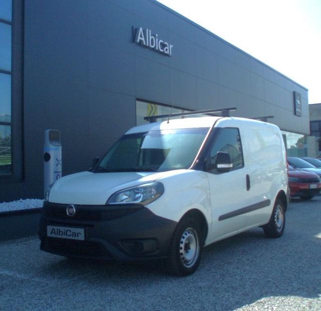 FIAT Doblo Bianco pastello