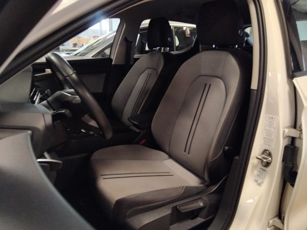 SEAT Leon 1.0 eTSI DSG Business MHEV - 15