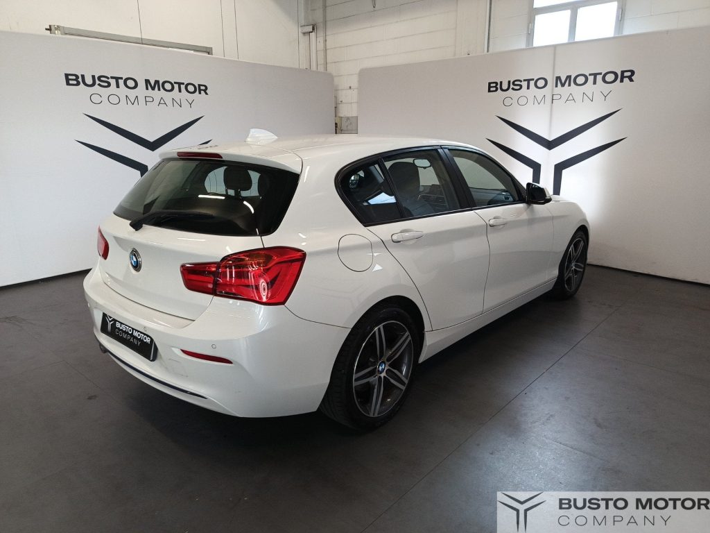 BMW 116 116d Sport 5p auto - 5