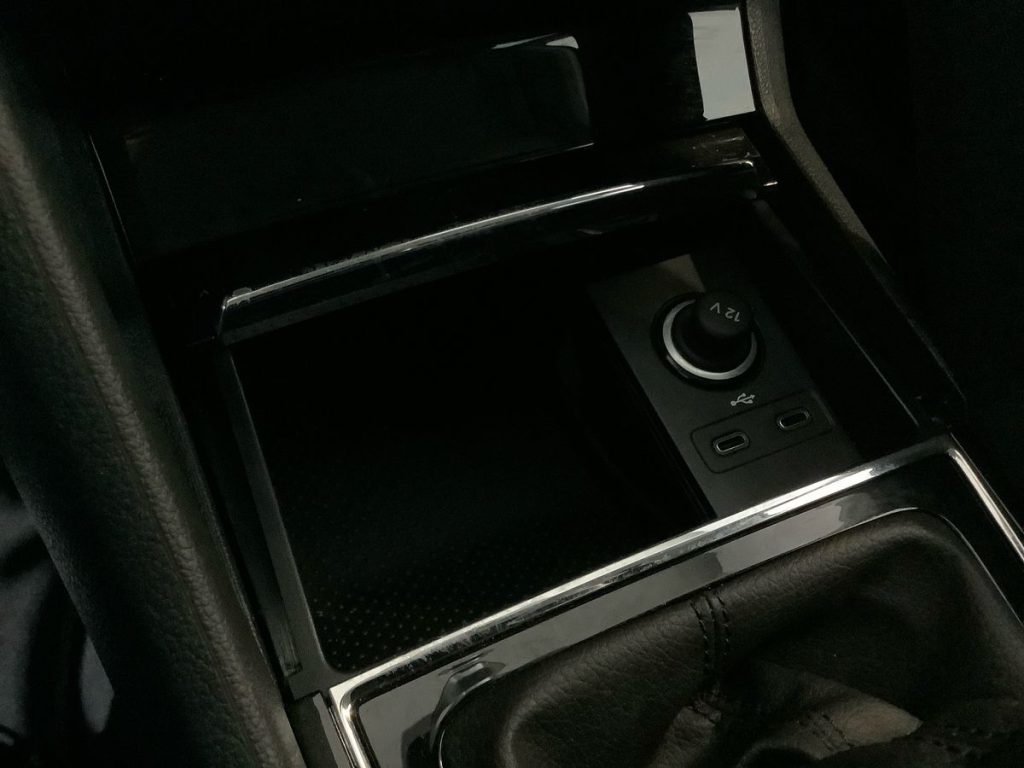 SKODA Karoq 1.5 TSI ACT Executive - 25