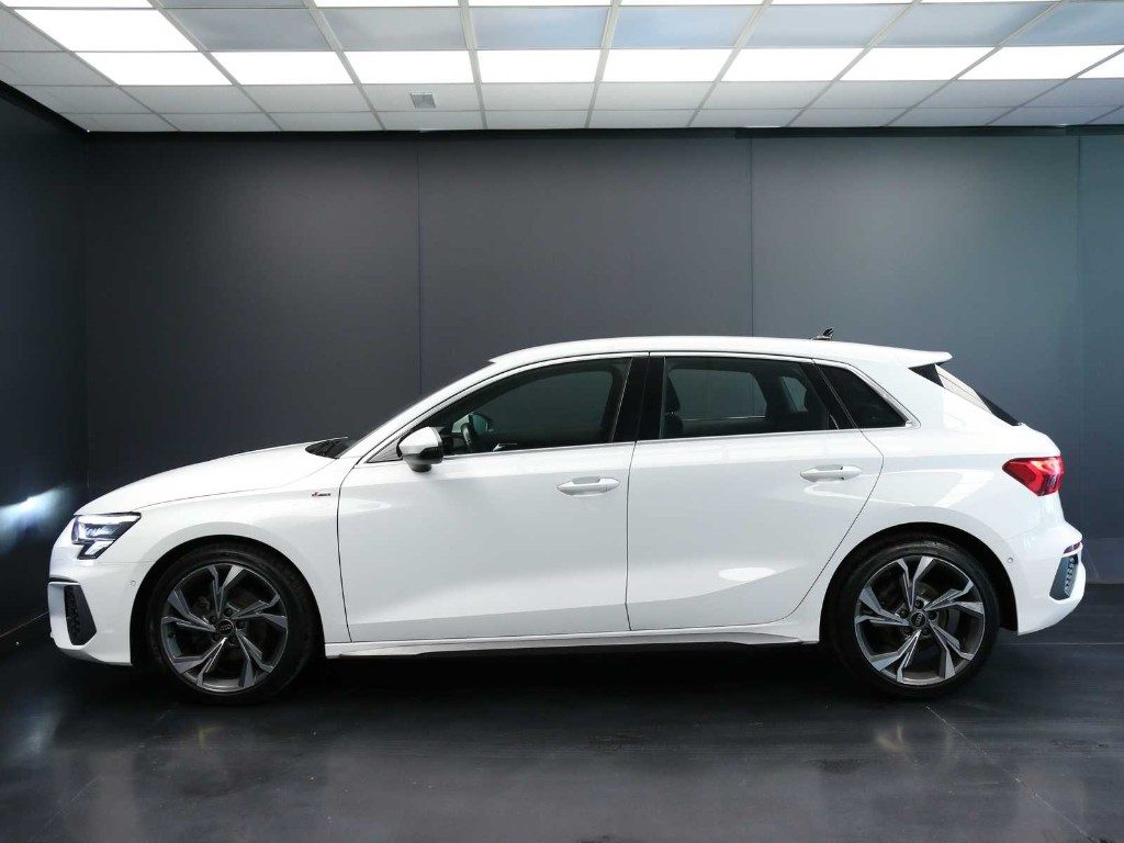 AUDI A3 SPB 30 TDI S tronic S line edition - 11
