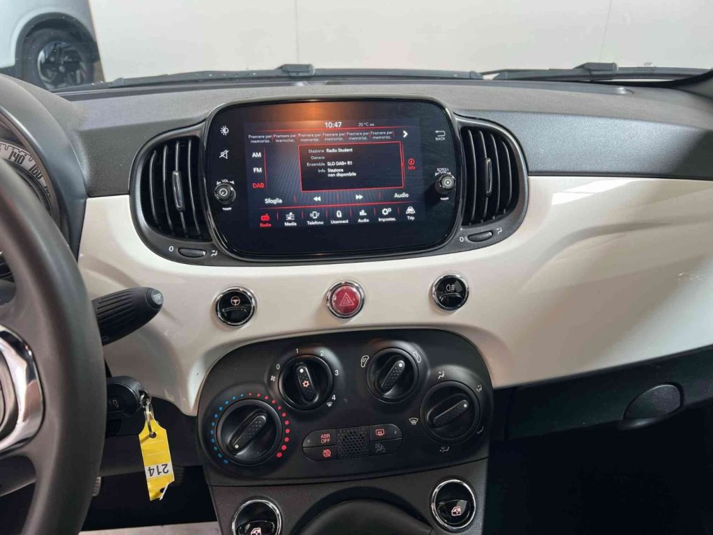FIAT 500 1.0 Hybrid CLUB - 8