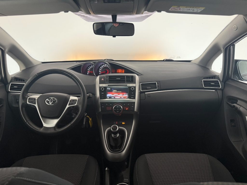 TOYOTA Verso 1.6 Style - 8