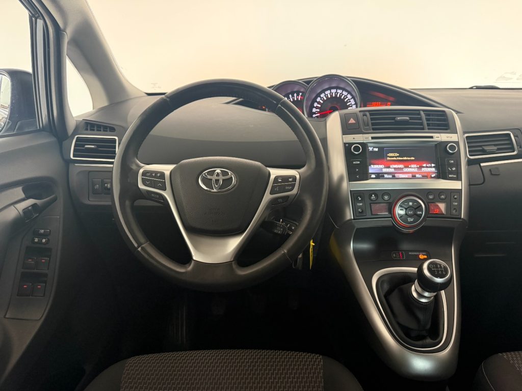 TOYOTA Verso 1.6 Style - 9