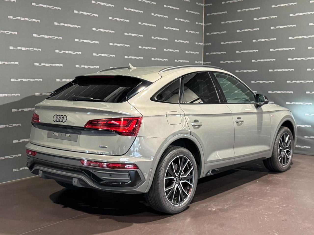 AUDI Q5 SPB 40 TDI quattro S tronic Identity Black - 3