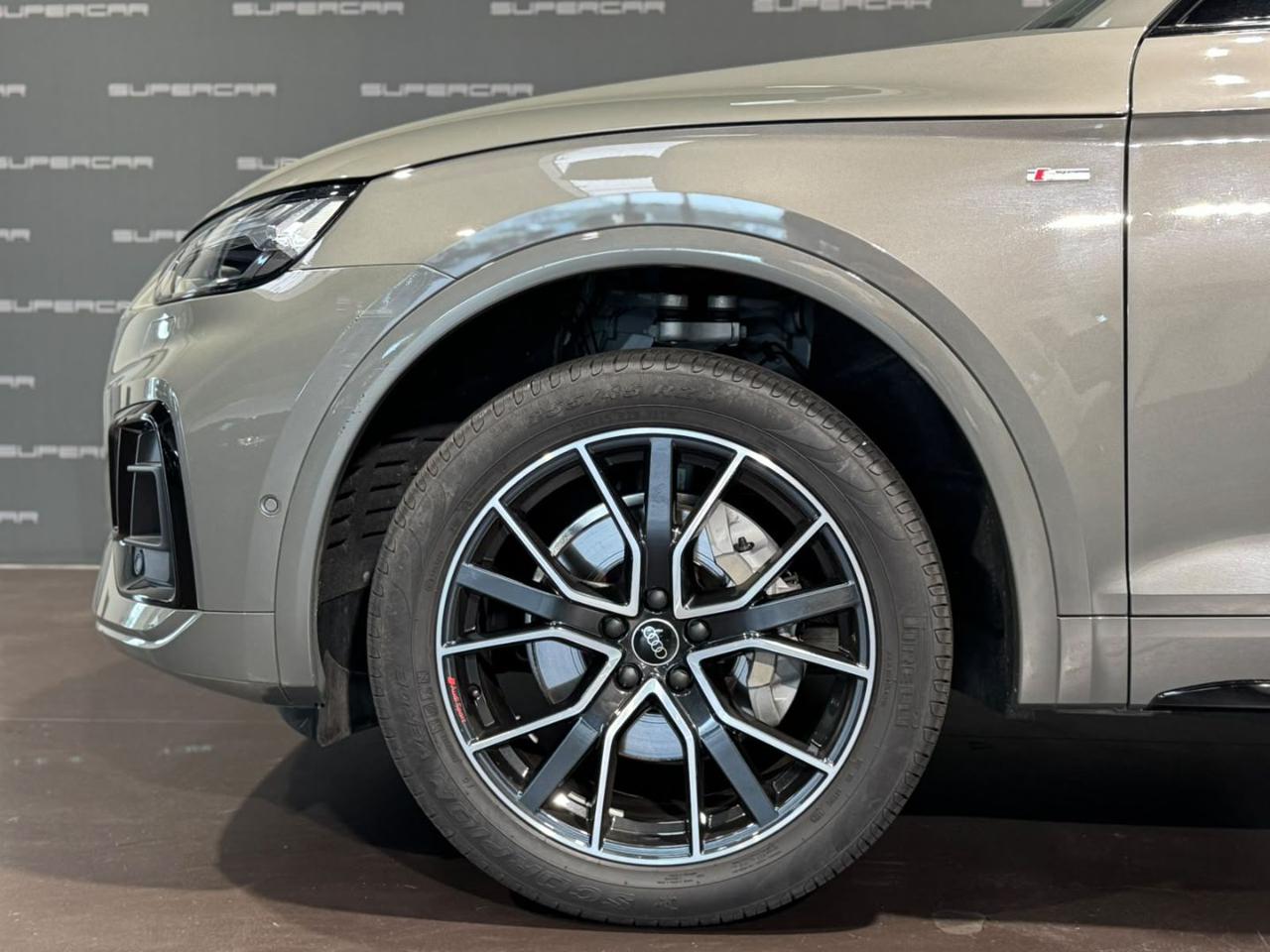 AUDI Q5 SPB 40 TDI quattro S tronic Identity Black - 8