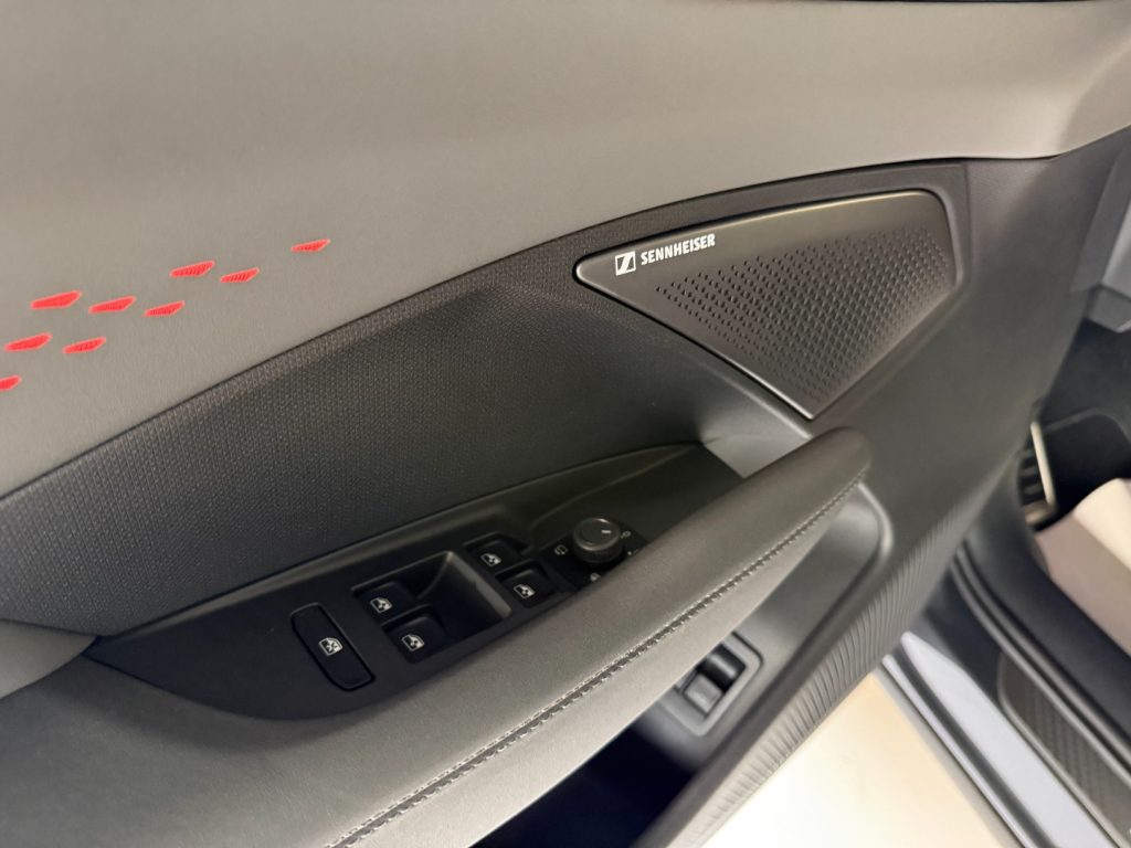 CUPRA Terramar 1.5 e-Hybrid DSG Sennheiser 360° Pano 20 Navi - 23