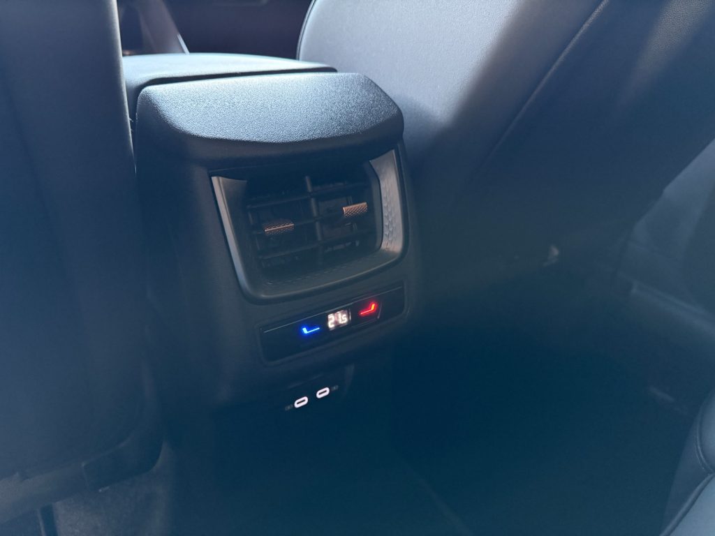CUPRA Terramar 1.5 e-Hybrid DSG Sennheiser 360° Pano 20 Navi - 9