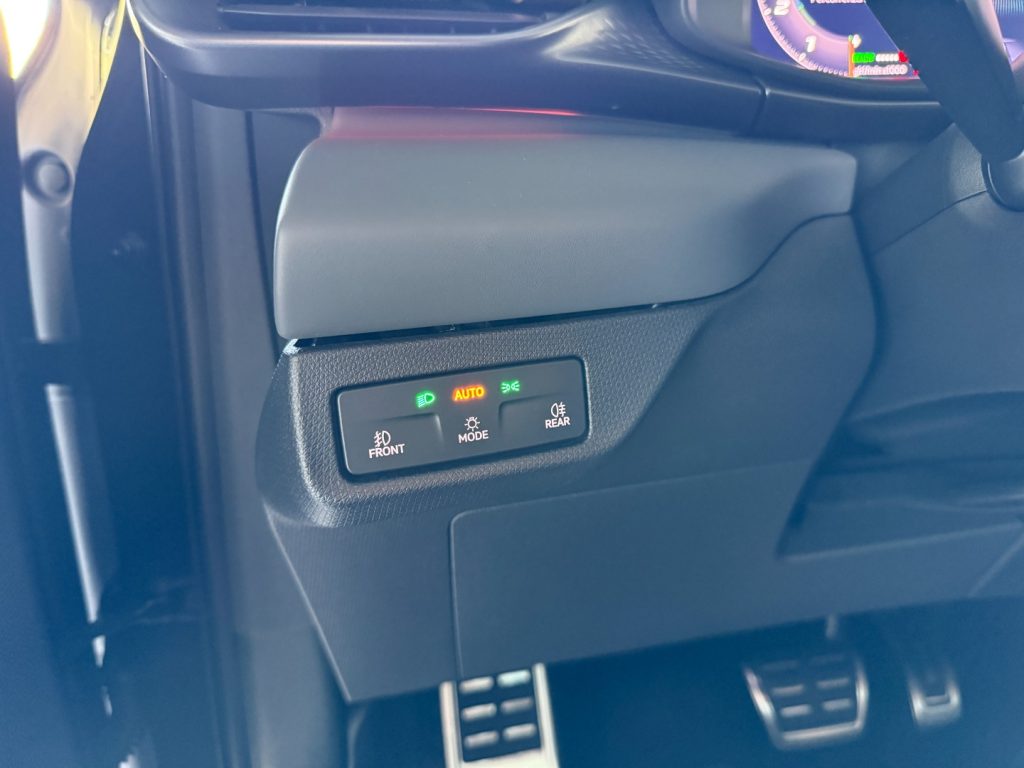 CUPRA Terramar 1.5 e-Hybrid DSG Sennheiser 360° Pano 20 Navi - 13