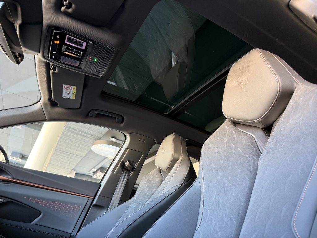 CUPRA Terramar 1.5 e-Hybrid DSG Sennheiser 360° Pano 20 Navi - 20