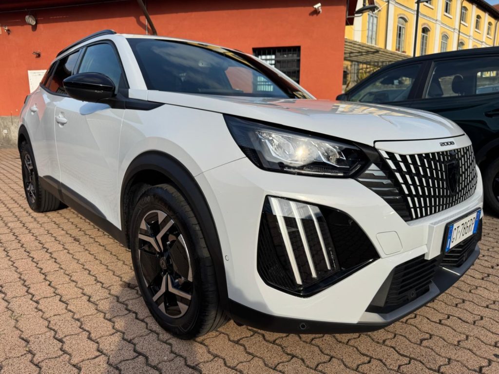 PEUGEOT 2008 PureTech 130 S&S EAT8 Allure - 4