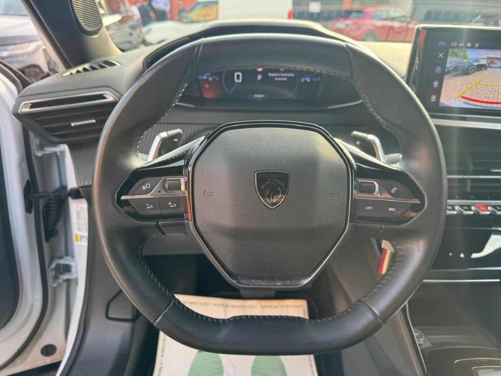 PEUGEOT 2008 PureTech 130 S&S EAT8 Allure - 7