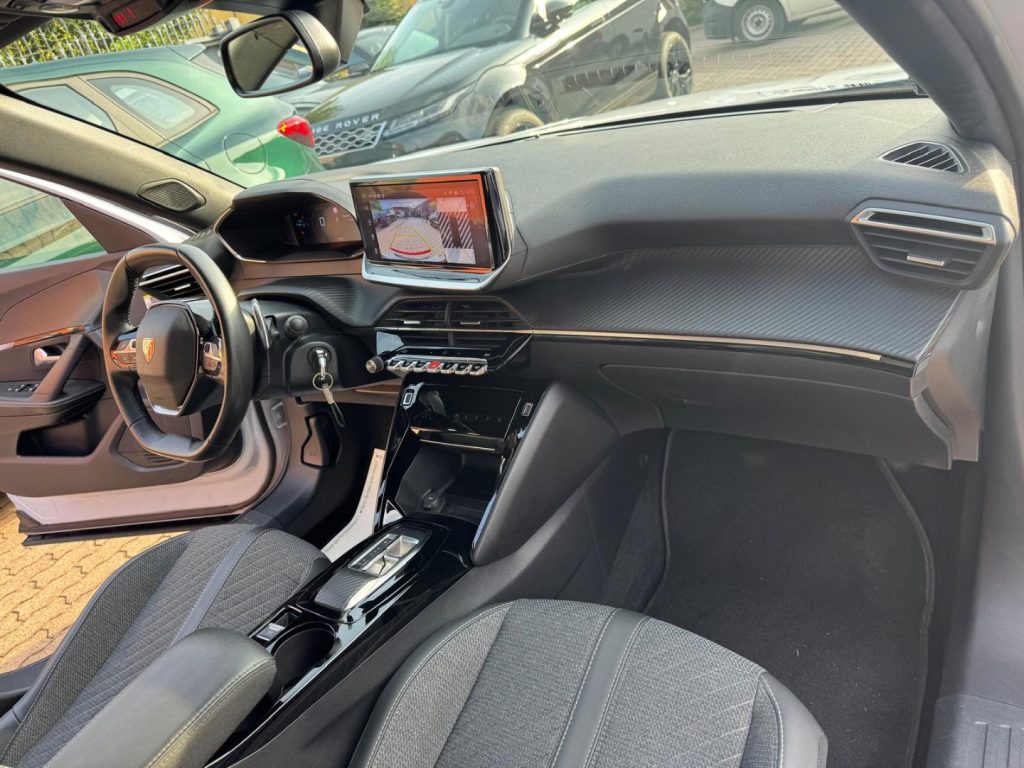PEUGEOT 2008 PureTech 130 S&S EAT8 Allure - 9