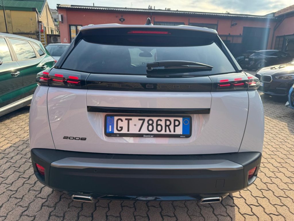 PEUGEOT 2008 PureTech 130 S&S EAT8 Allure - 17
