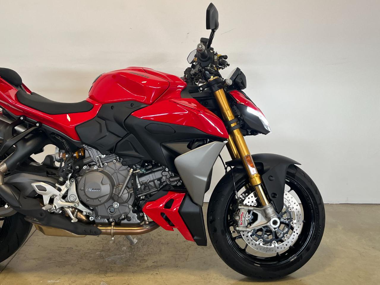 DUCATI Streetfighter V2 S - 5