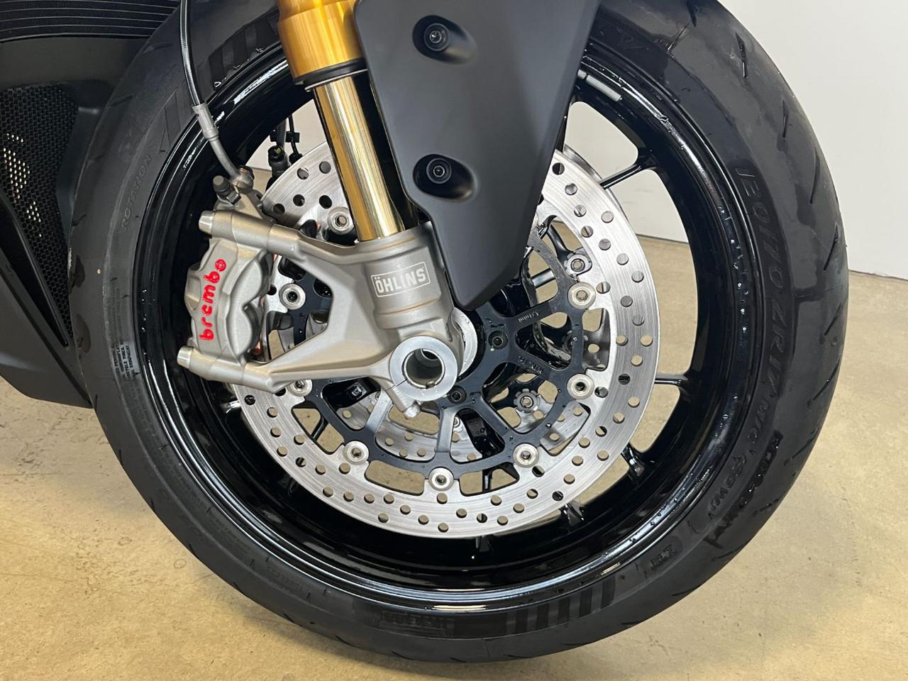 DUCATI Streetfighter V2 S - 4
