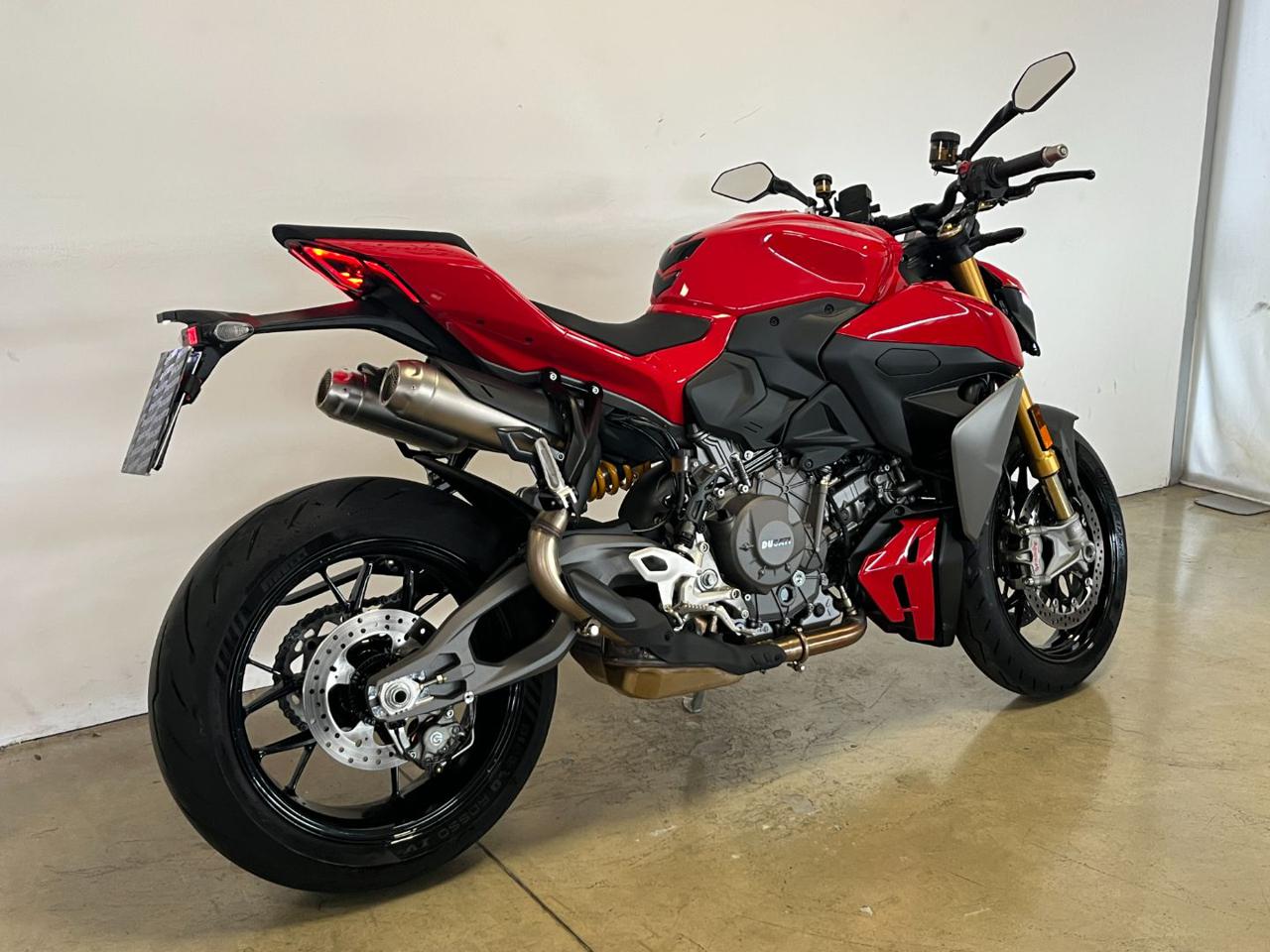 DUCATI Streetfighter V2 S - 7