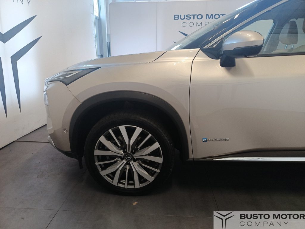 NISSAN X-Trail X-Trail 1.5 e-power Tekna Executive Pack e-4orce 4 - 7