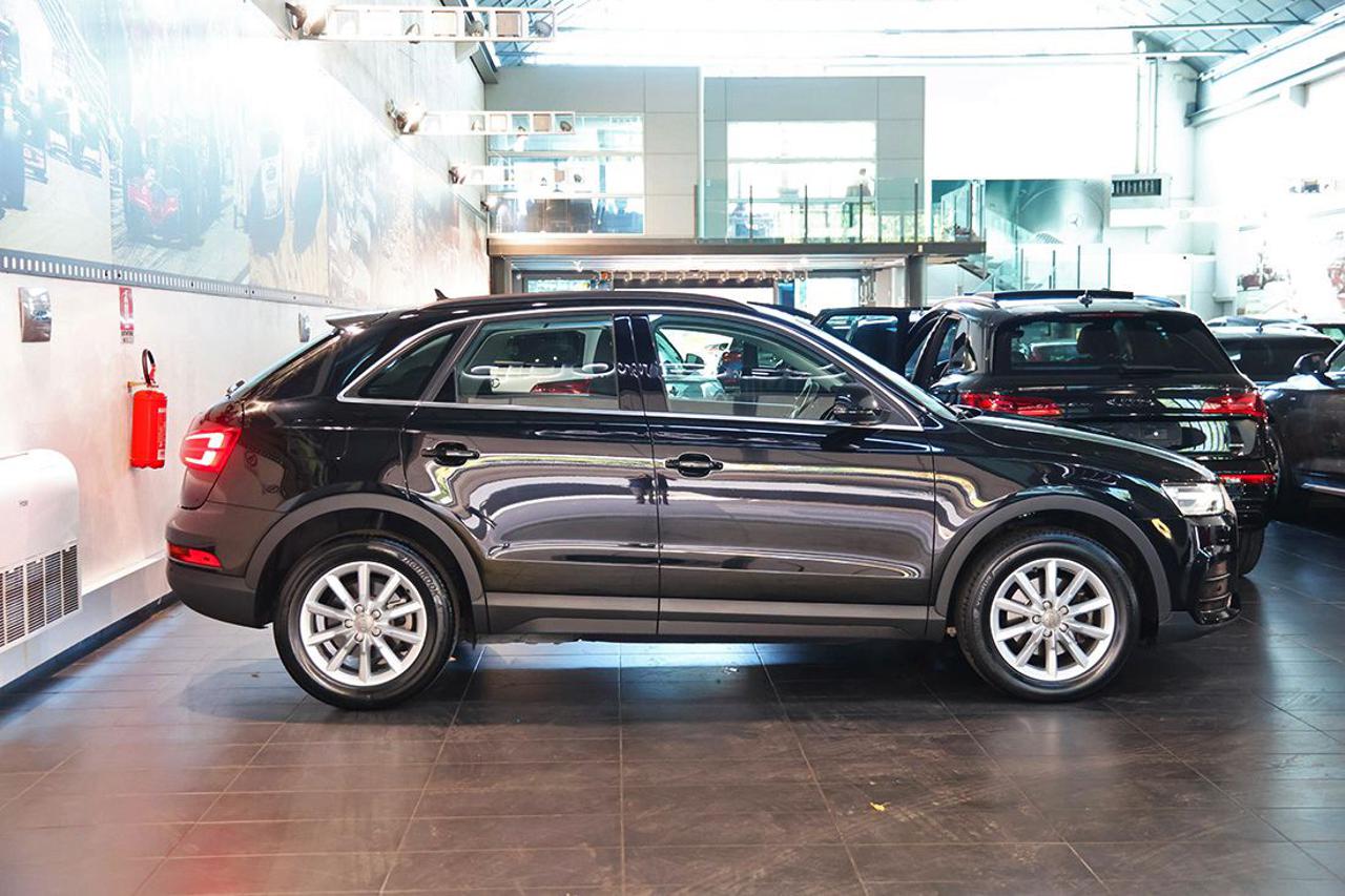 AUDI Q3 2.0 TDI 150cv S-Tronic Business - 2